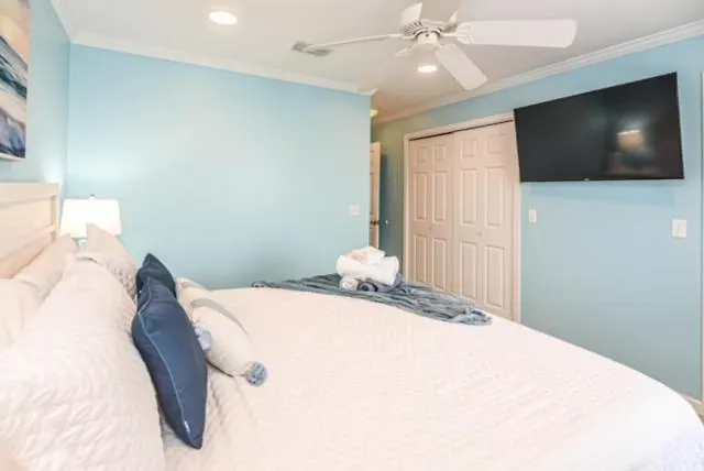 Indigo Surf Whole House Holiday home